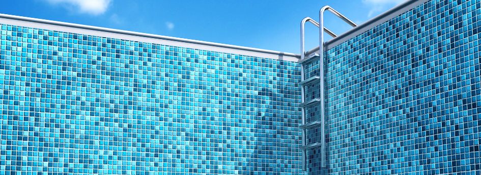Cómo quitar la cal de la piscina