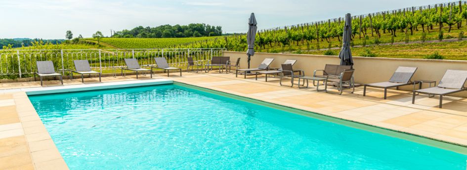 ¿Cómo subir el pH de la piscina?