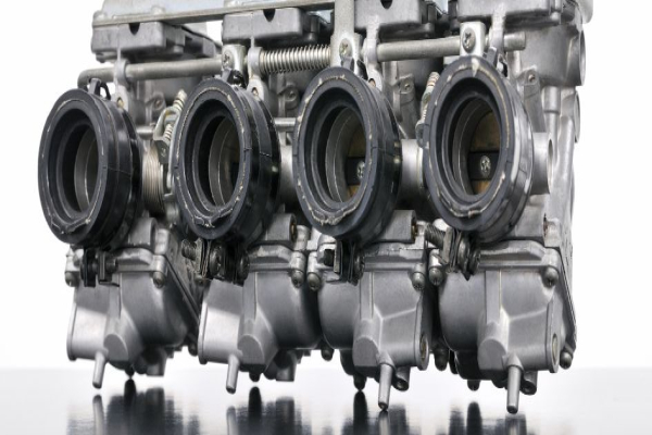 Cómo limpiar un motor de coche