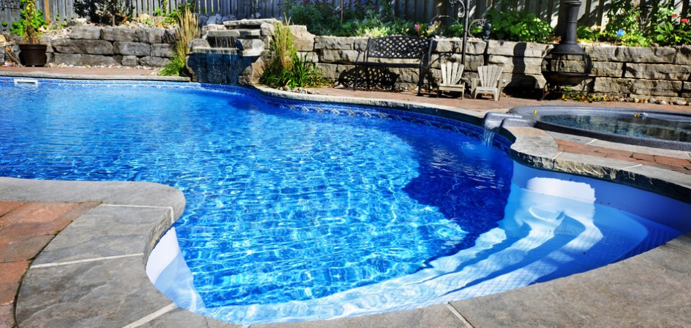 Soluciones a problemas típicos del agua de la piscina